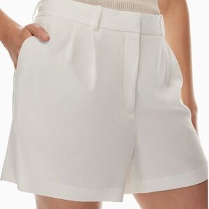 Aritzia Babaton Pleated Mid Thigh Trouser Shorts White Dress Shorts Business 00
